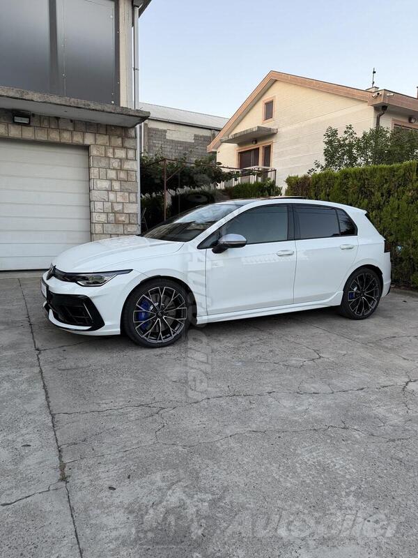 Volkswagen - Golf 8 - R 4motion