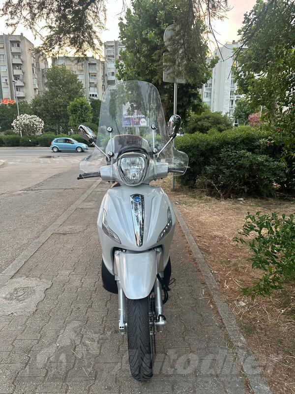 Piaggio - Beverly