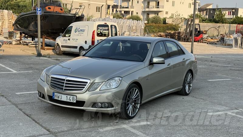 Mercedes Benz - E 220 - 220