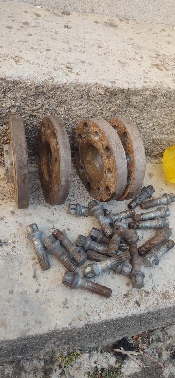 Distance 20 mm - 5x112