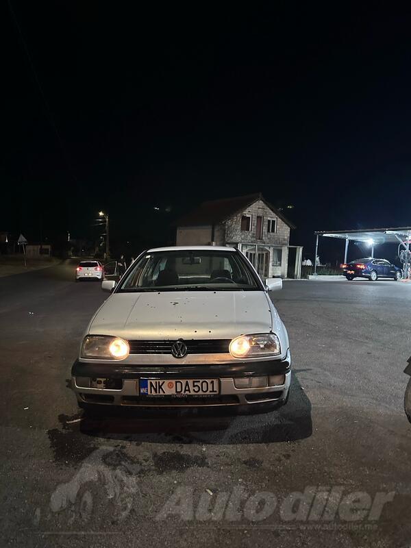 Volkswagen - Golf 3 - 1.8