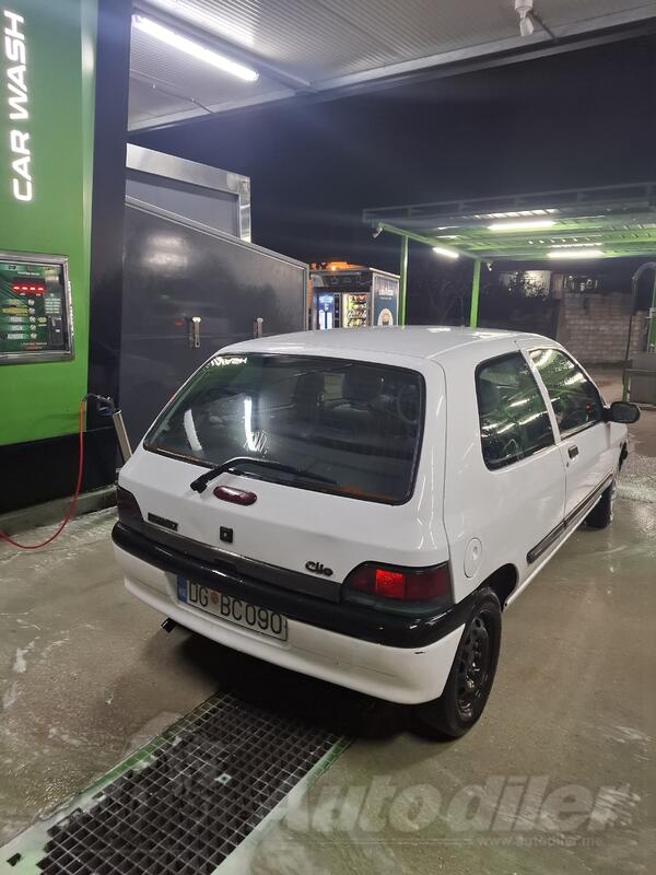 Renault - Clio - 1.4
