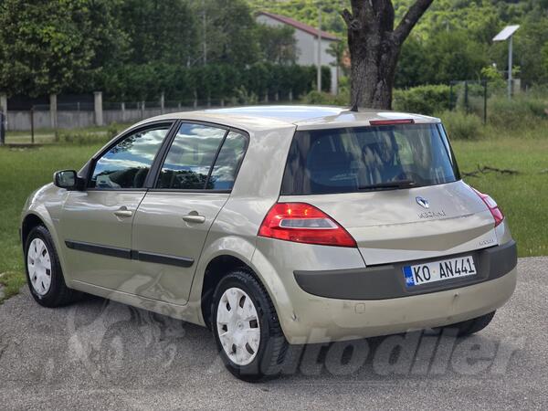 Renault - Megane - 16V