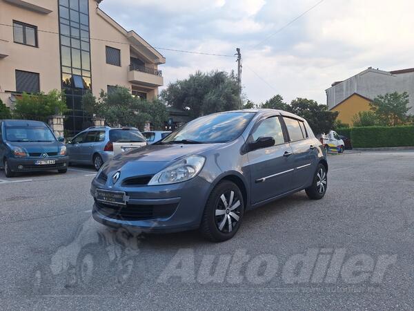 Renault - Clio - 1,5 dci