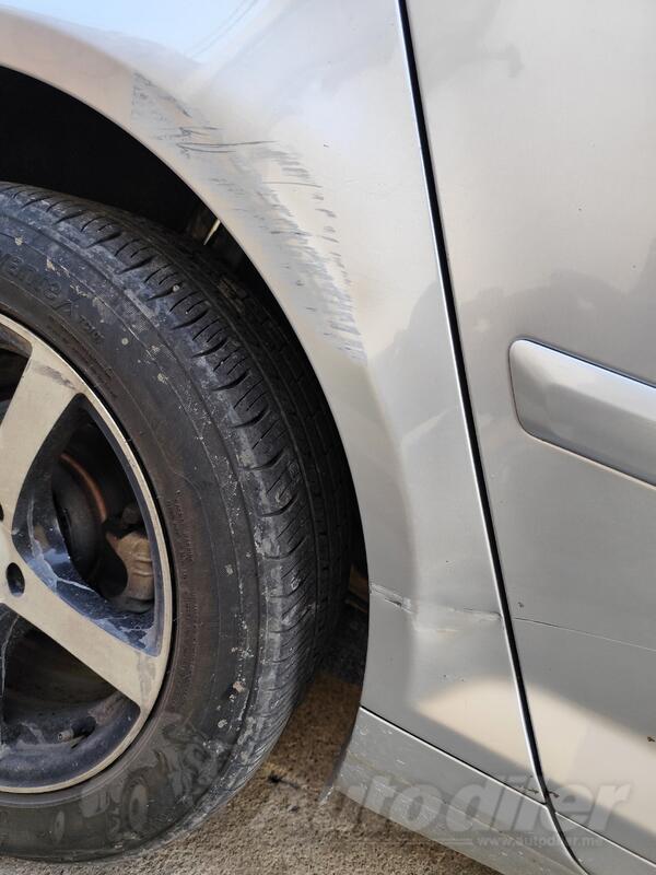Car polishing - Car detailing services