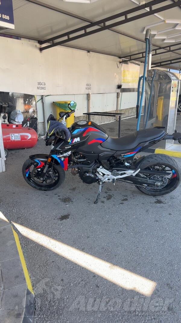 BMW - f900r