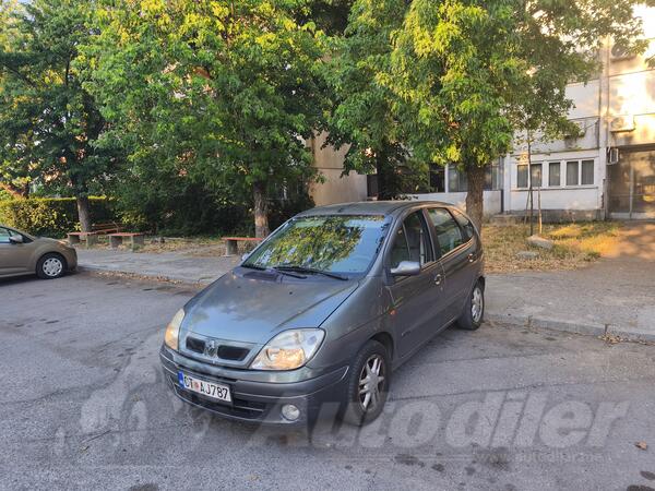 Renault - Scenic - 1.6 16v
