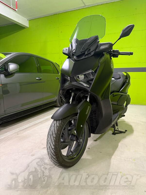 Yamaha - XMAX 300 Tech MAX