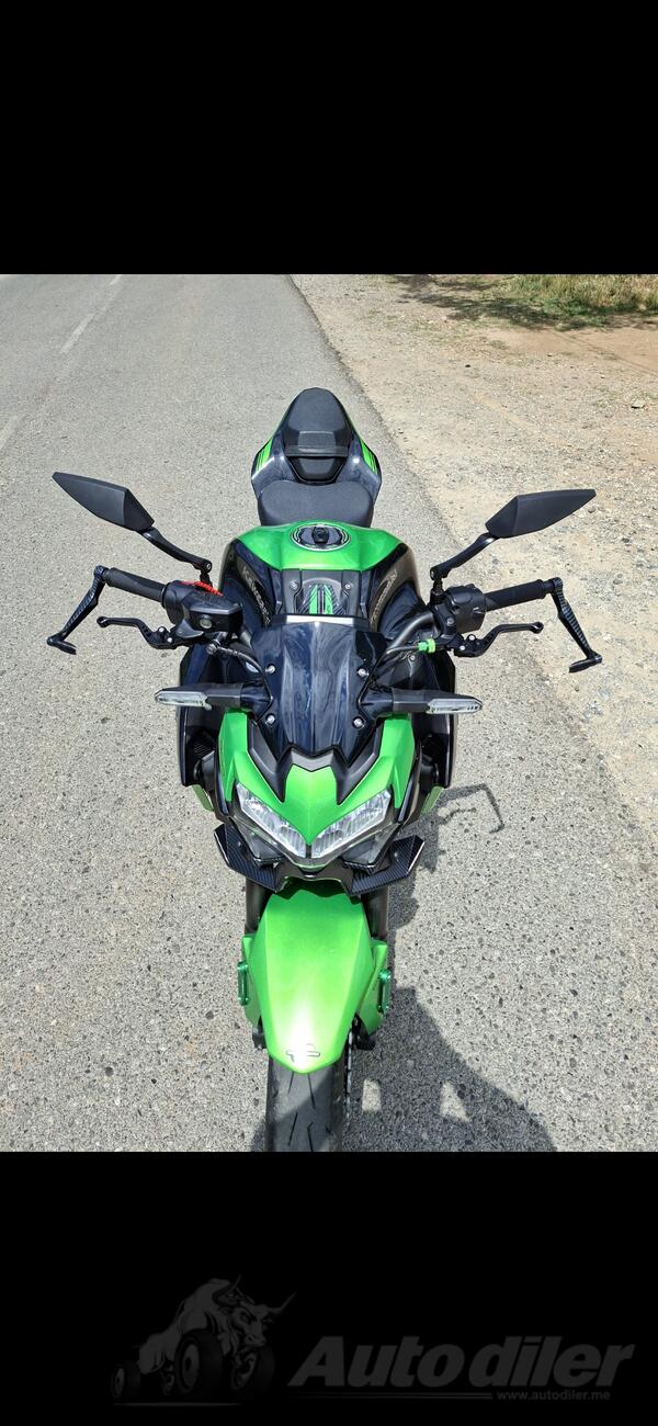 Kawasaki - Z900