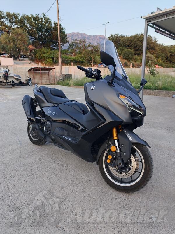Yamaha - TMax 560
