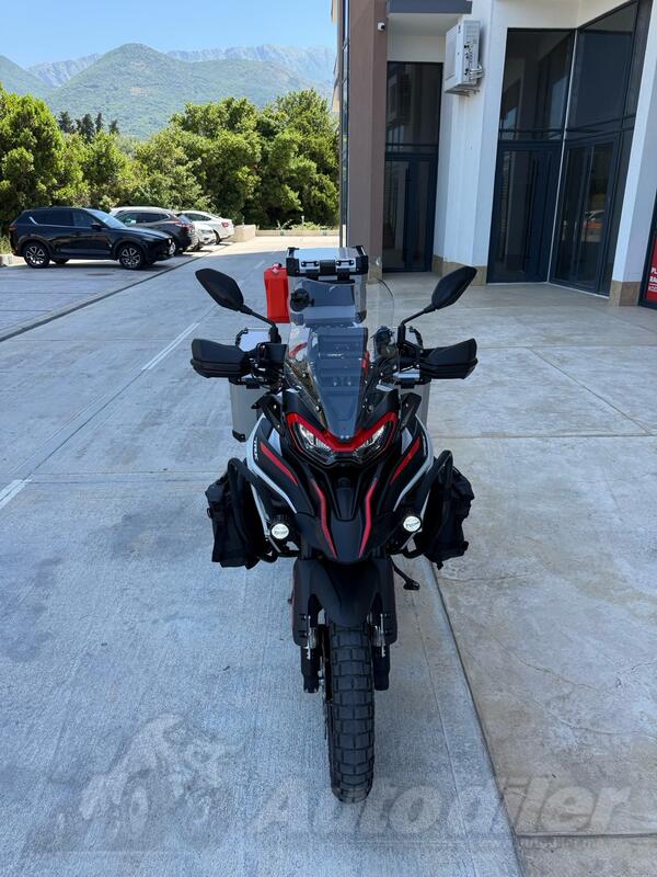Benelli - 702x