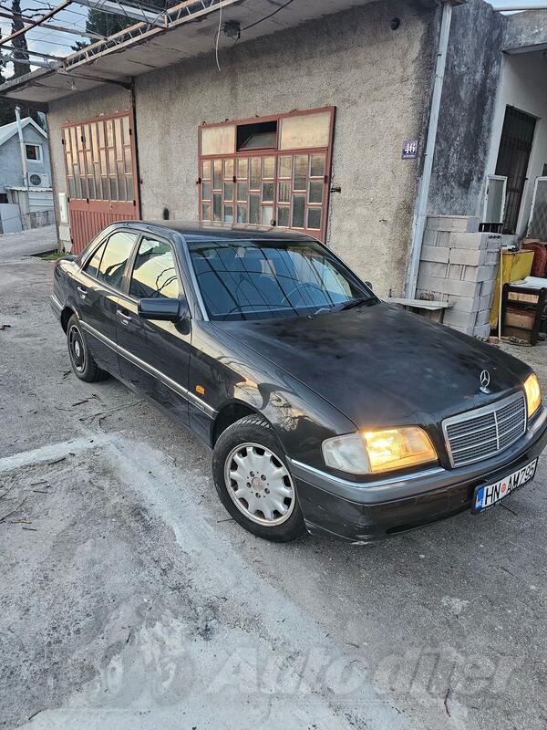 Mercedes Benz - C 200