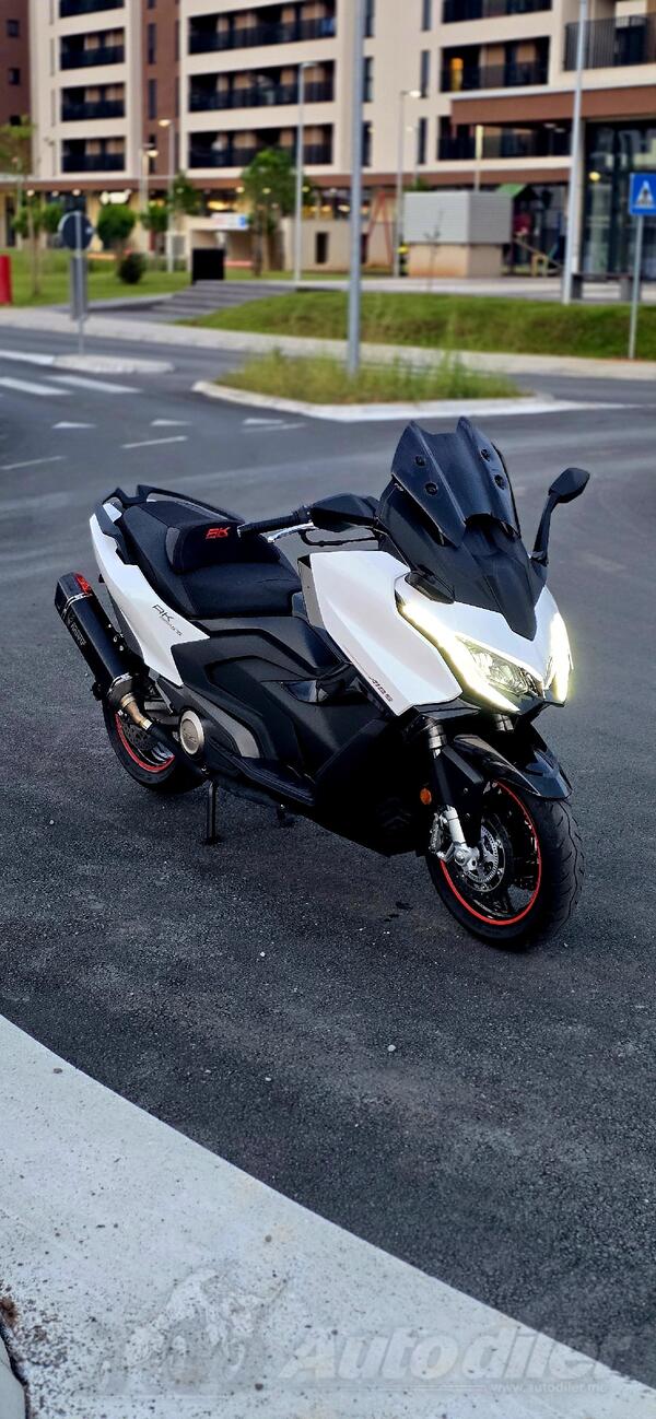 Kymco - AK 575 premium