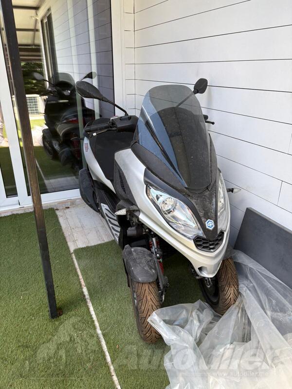 Piaggio - Mp3 300 sport