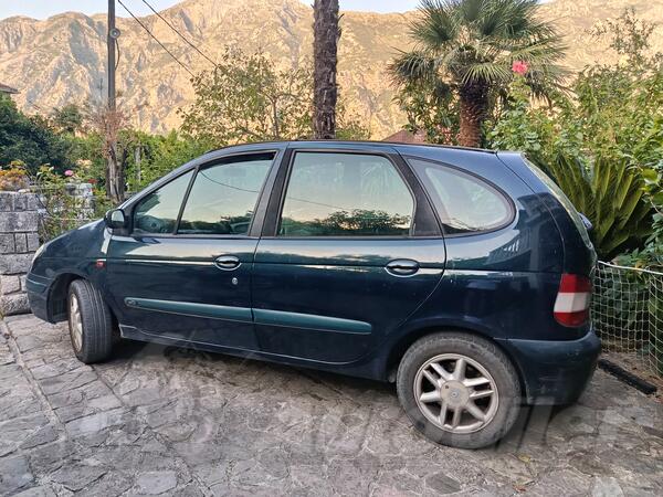 Renault - Scenic - 1.9TDI