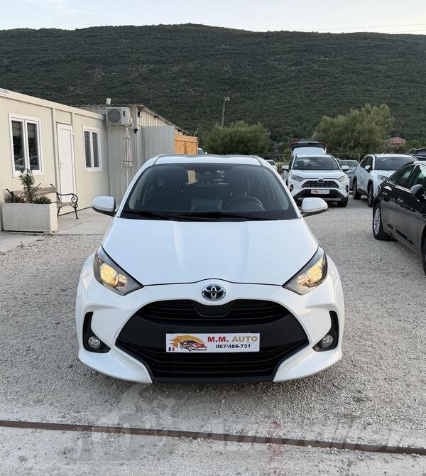 Toyota - Yaris - 1.5 HYBRID 01/2023-2022g AUTOMATIK