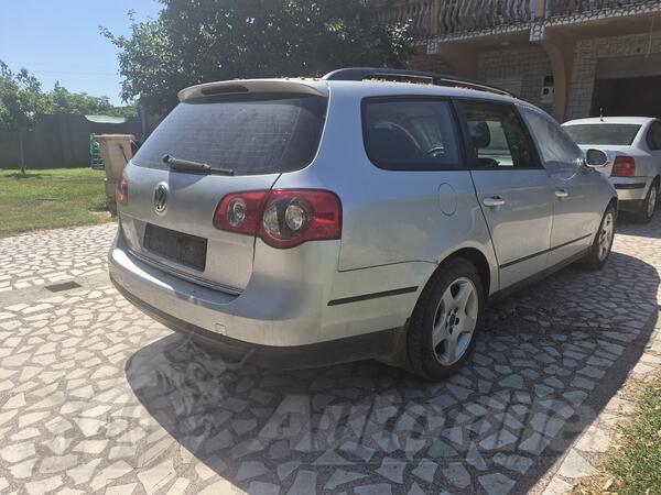 Volkswagen - Passat - 2.0 8v