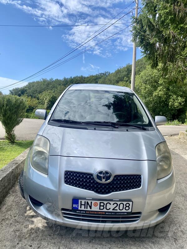 Toyota - Yaris - 1.0 VVT-I 5V TERRA PLUS