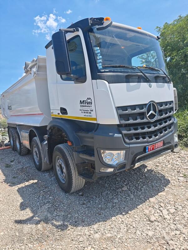 Mercedes Benz - Arocs