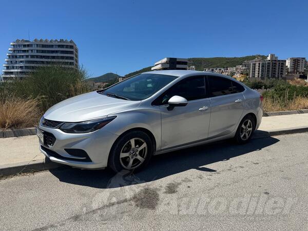 Chevrolet - Cruze