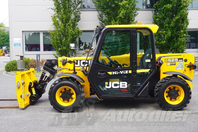 JCB - 525-60T5 / 2,5 t / Dohvat 6 m / 860 radnih sati / 2022. godište / Joystick / Teleskopski ut...