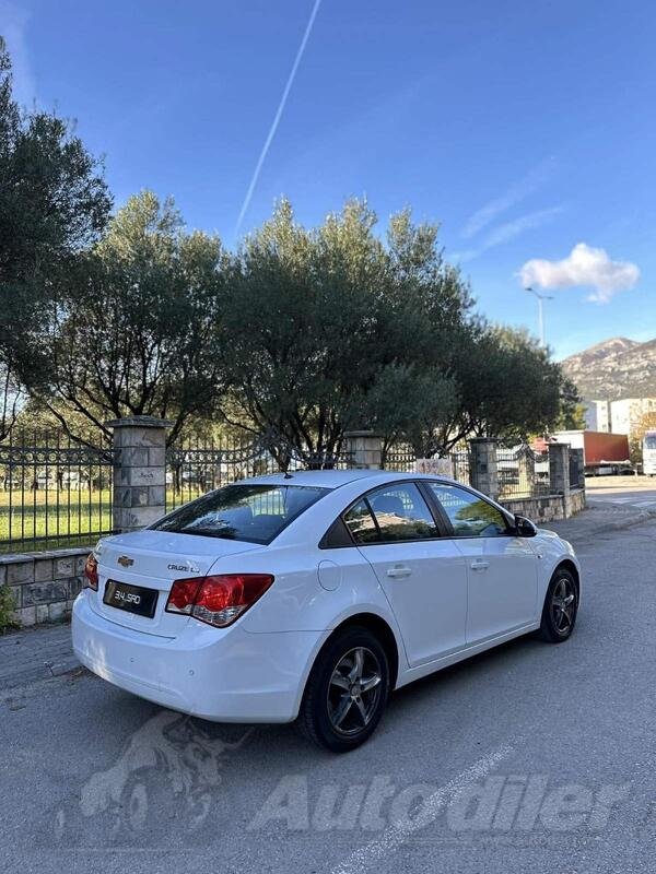 Chevrolet - Cruze - 2.0