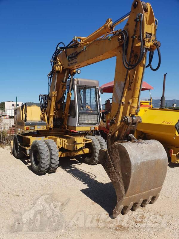 Liebherr - 900A