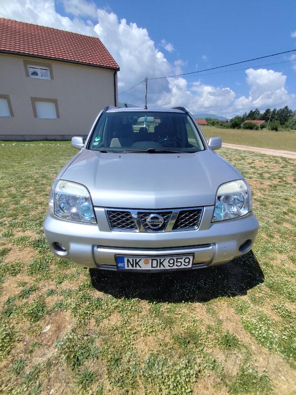 Nissan - X-Trail
