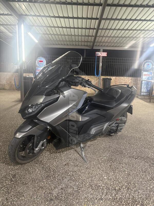 Kymco - Ak550