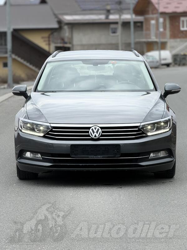 Volkswagen - Passat - 2.0 tdi