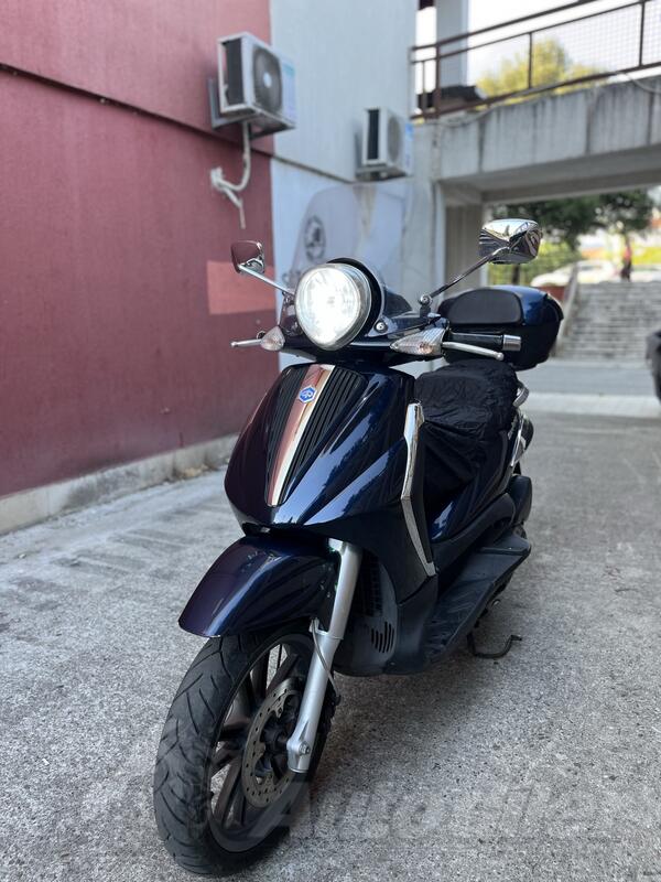 Piaggio - beverly