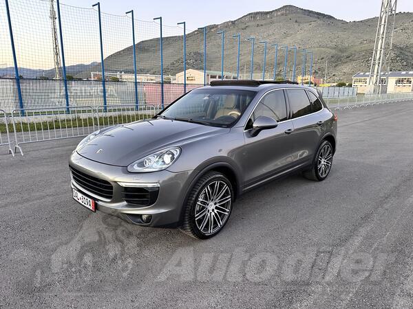 Porsche - Cayenne - 3.0 dizel restaling model , 2015 godiste