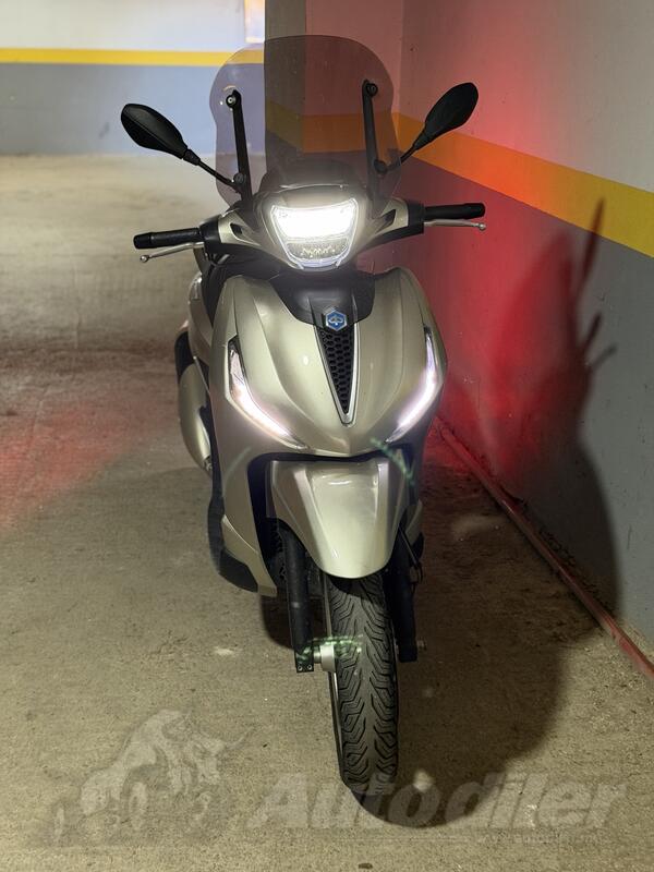 Piaggio - Beverly