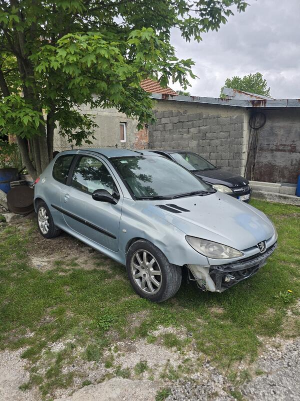 Peugeot - 206 - 2.0 16v GTI