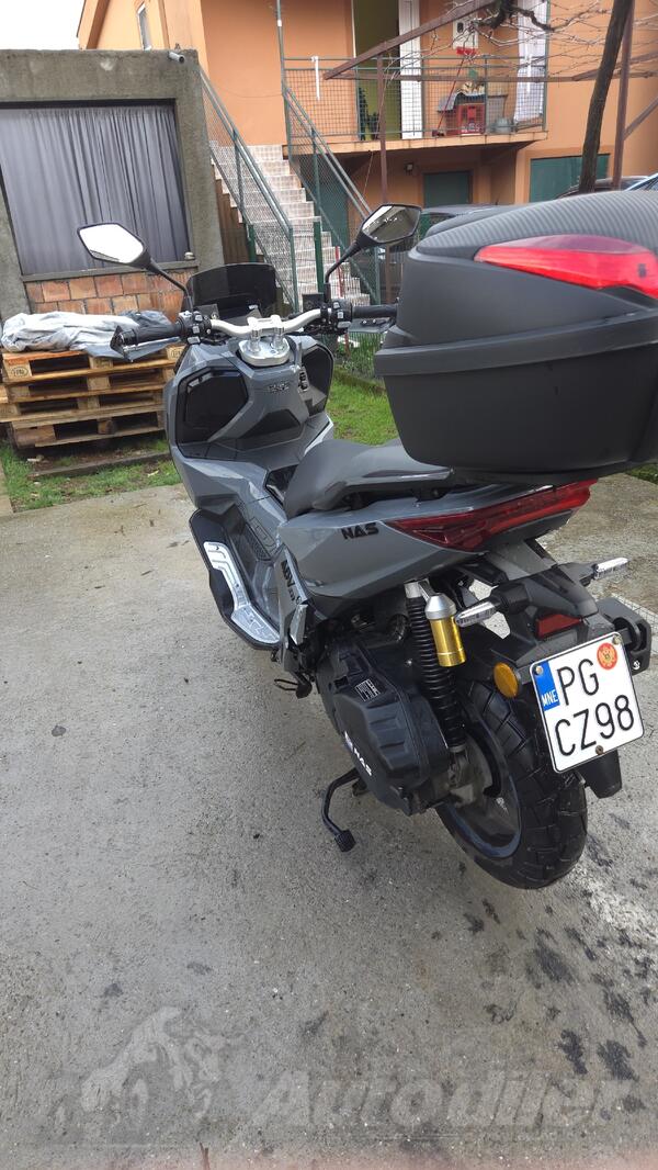 NAS - ADV 200