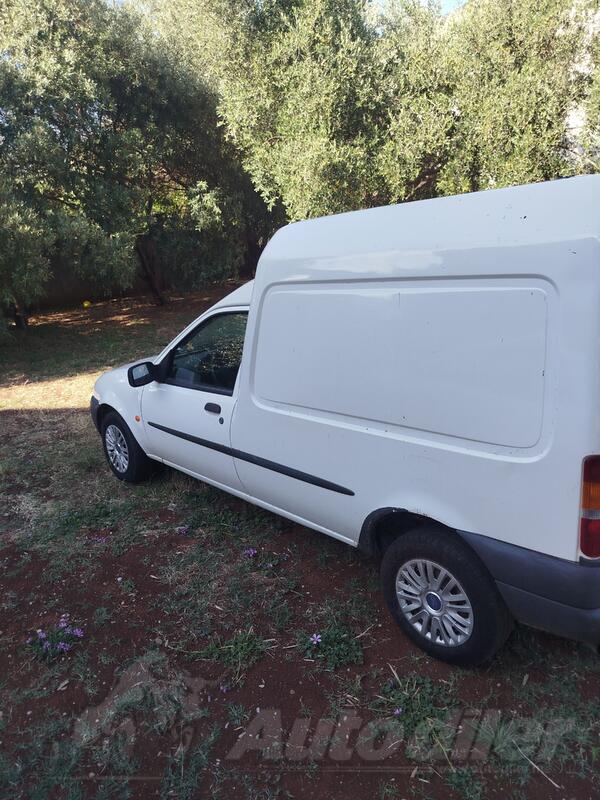 Ford - Courier - 1.3