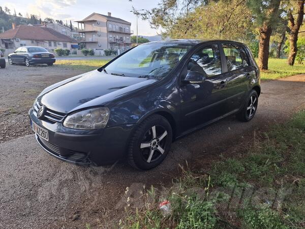 Volkswagen - Golf 5 - 1.9 TDI