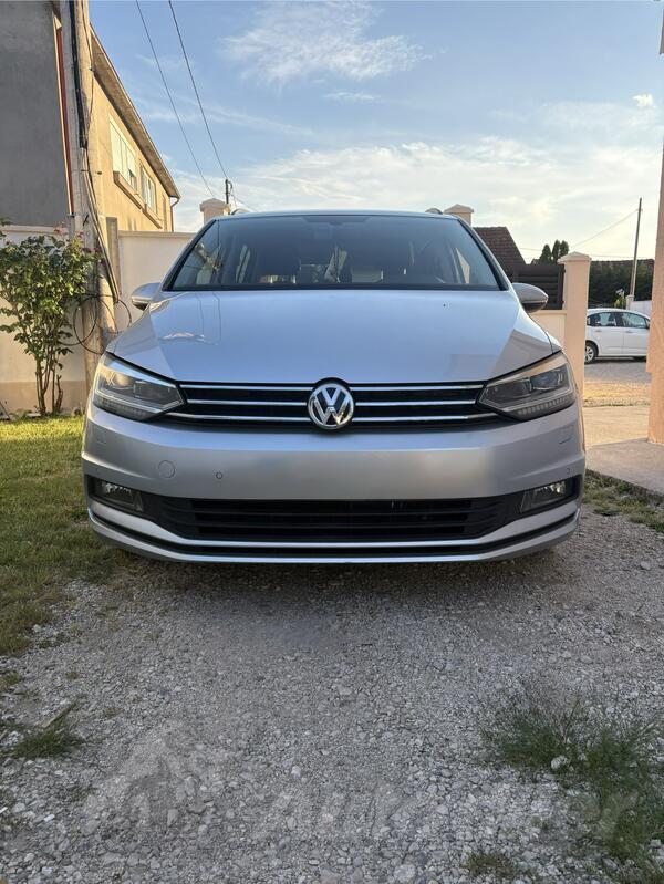 Volkswagen - Touran - 2.0 TDI