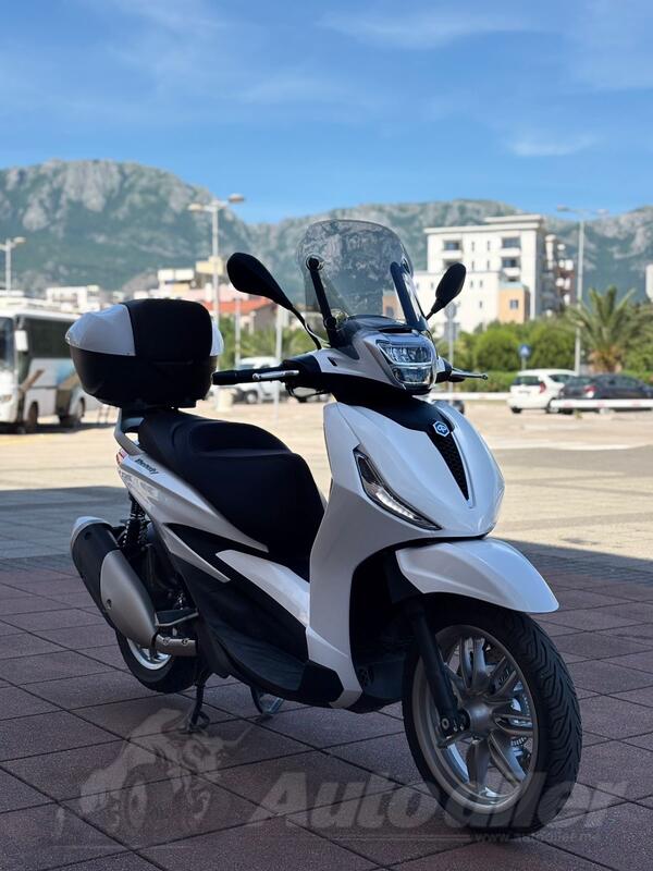 Piaggio - BEVERLY