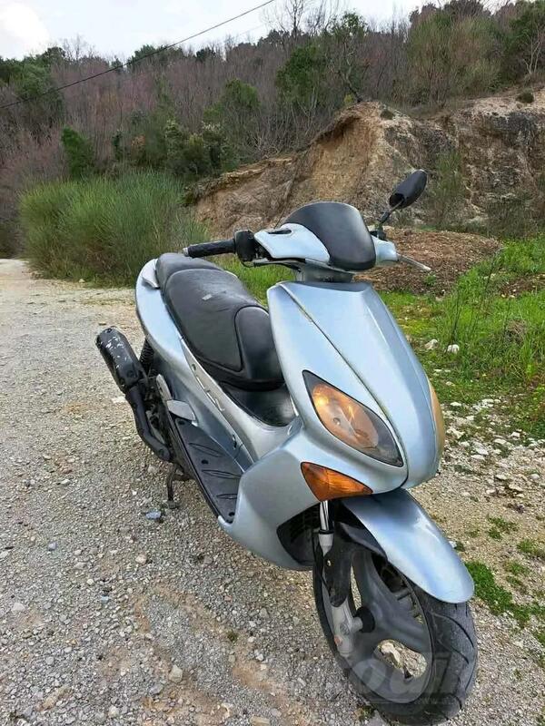 Yamaha - thunder