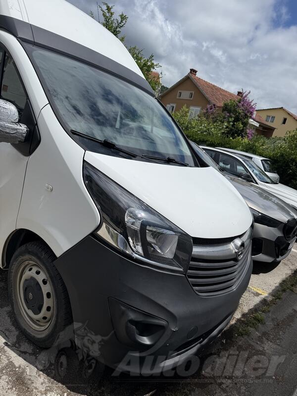 Opel - Vivaro