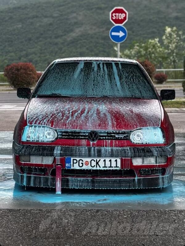 Volkswagen - Golf 3 - 1.8
