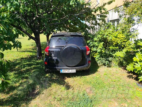 Toyota - RAV 4 - 2.2 D4D