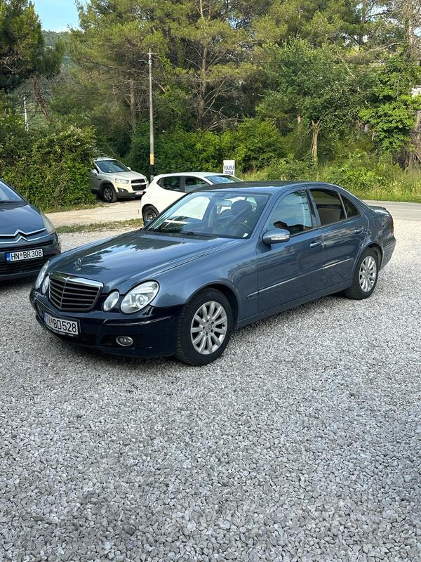 Mercedes Benz - E 320 - 3.2cdi automatic 130kw