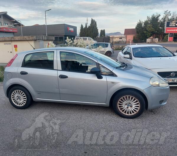Fiat - Grande Punto - 1.4 benz+plin