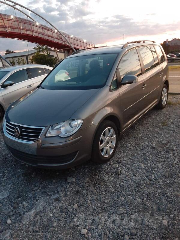 Volkswagen - Touran - 20 TDi