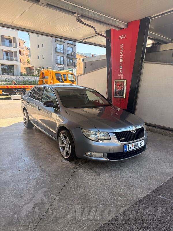 Škoda - Superb - VR6