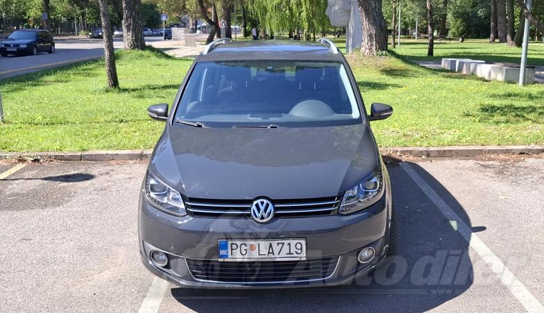 Volkswagen - Touran - .2.0 tdi