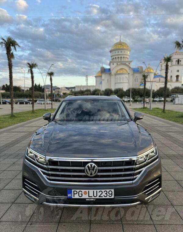 Volkswagen - Touareg -  3.0 TDi 286 ks