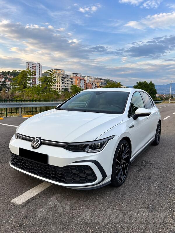 Volkswagen - Golf 8 - 2.00 TDI